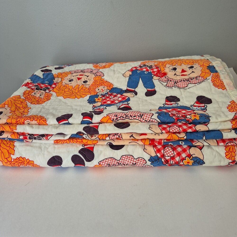 Bobbs Merrill Co Raggedy Ann and Andy Full/Queen VTG Lightweight Quilt 80" x 91"